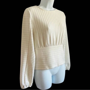 H&M raglan puffy long sleeves key hole with pearl button textured blouse size L